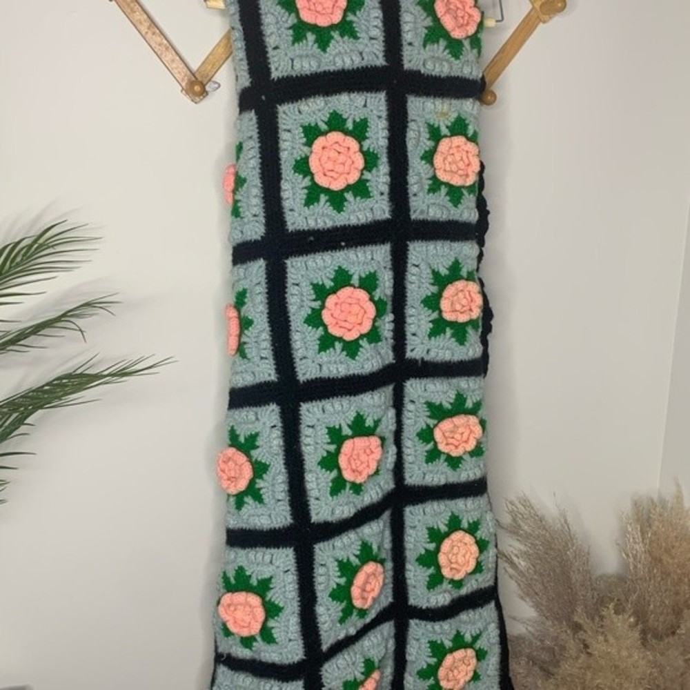 Granny Rose Square Blanket